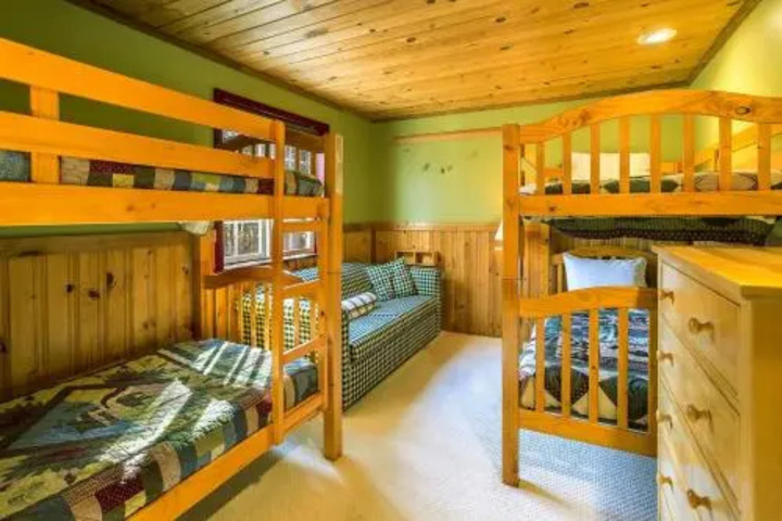 Room 4 of 21