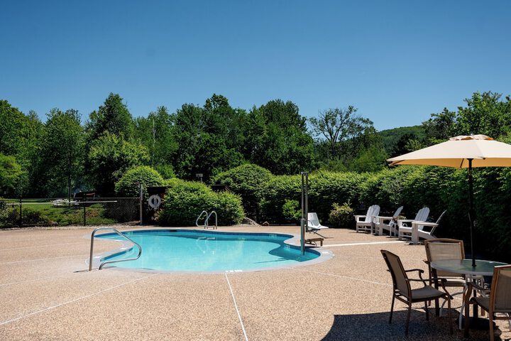 Pool 50 of 93
