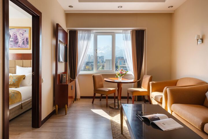 Room 10 of 31