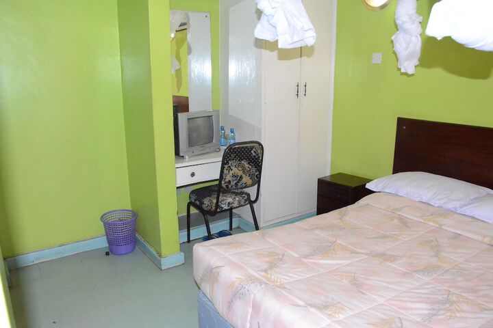 Room 15 of 50