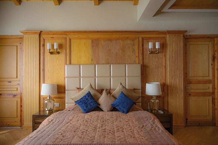 Room 17 of 48