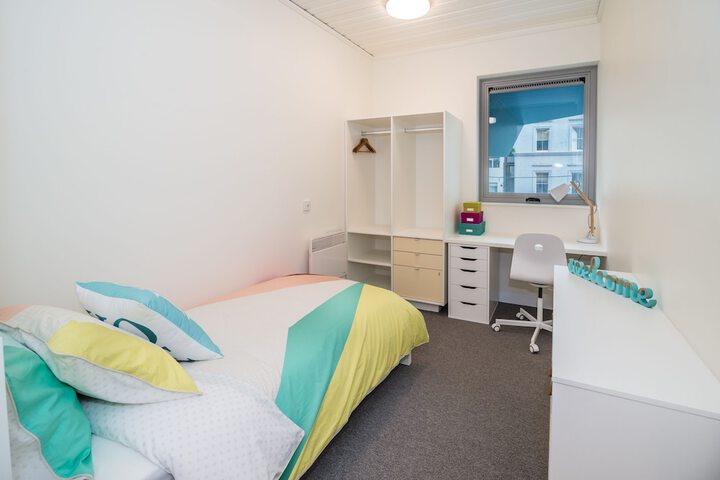 Room 6 of 26