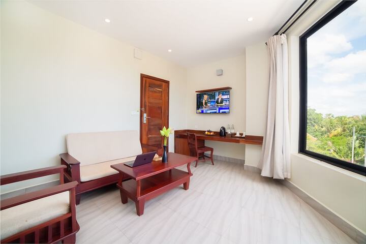 Room 28 of 147