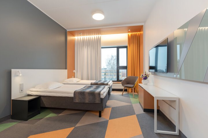 Room 10 of 41
