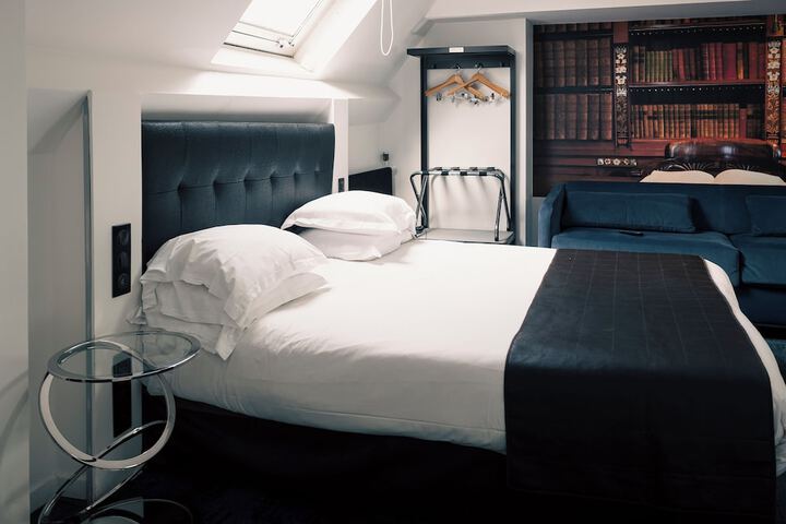 Room 81 of 173