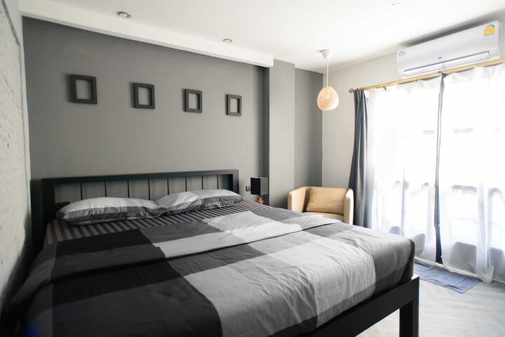 Room 50 of 102