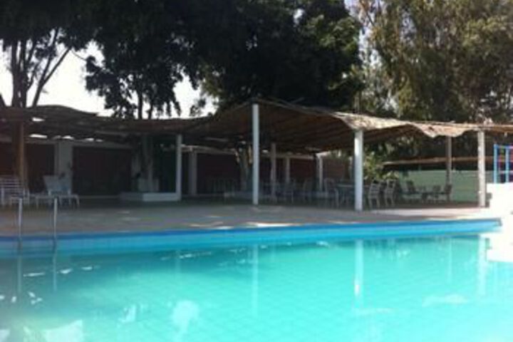Pool 10 of 13