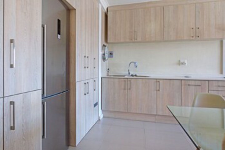 Room 11 of 25