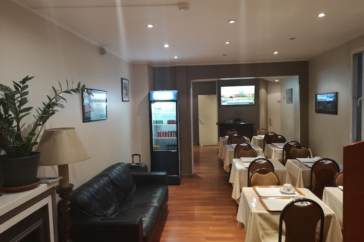 Entrance & Lobby