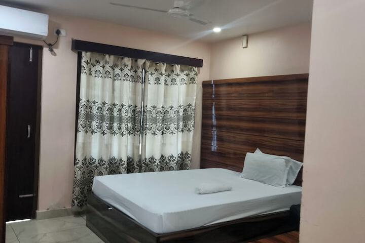 Room 7 of 22