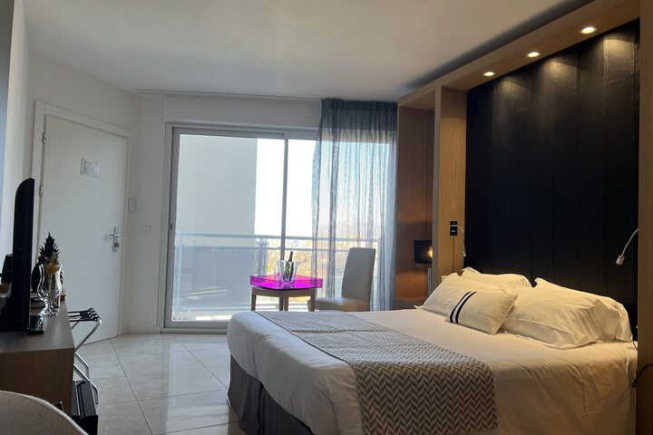 Room 37 of 114