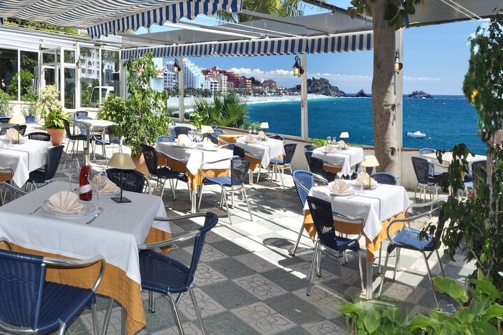 Dining Photos