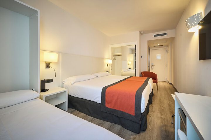 Room 17 of 50