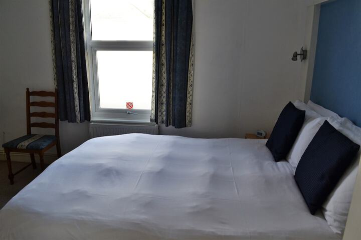 Room 4 of 59