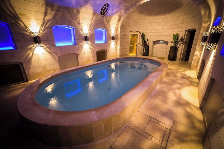 Spa 44 of 55