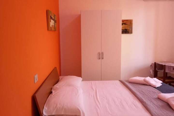 Room 45 of 130