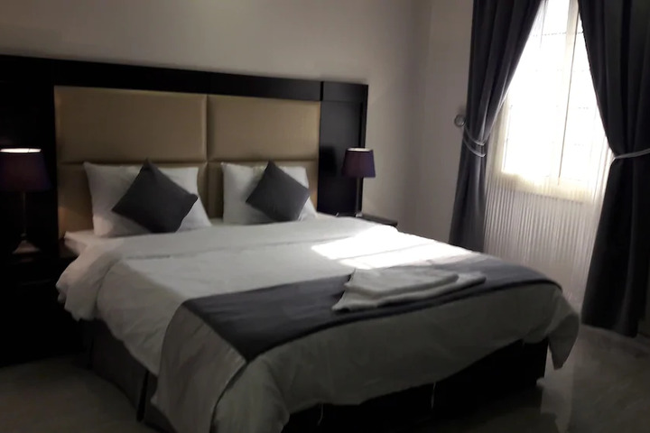Room 8 of 8