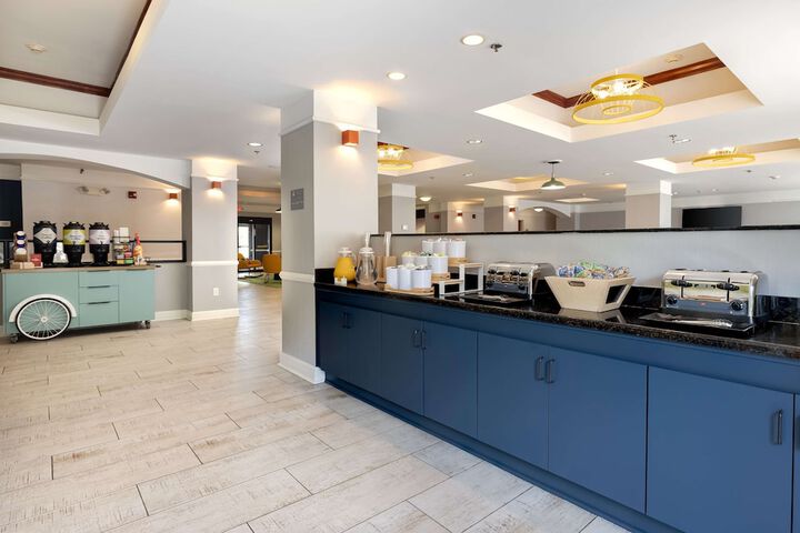 Breakfast area