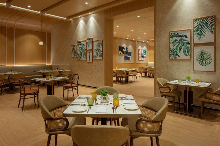 Dining 49 of 65