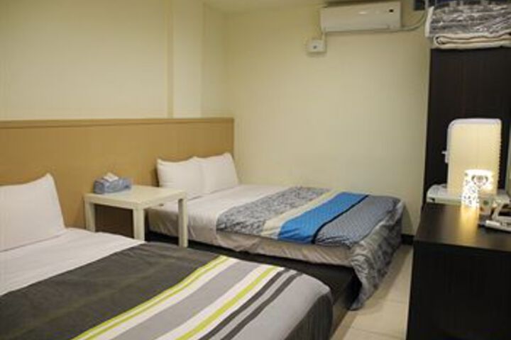 Room 12 of 29