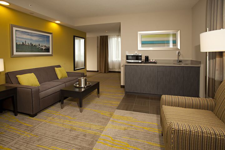 1 King Bed Suite (23 of 23)