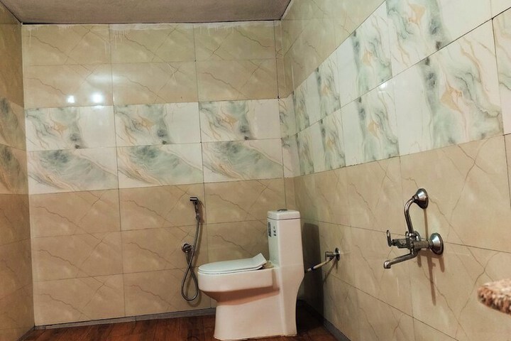 Room 16 of 22