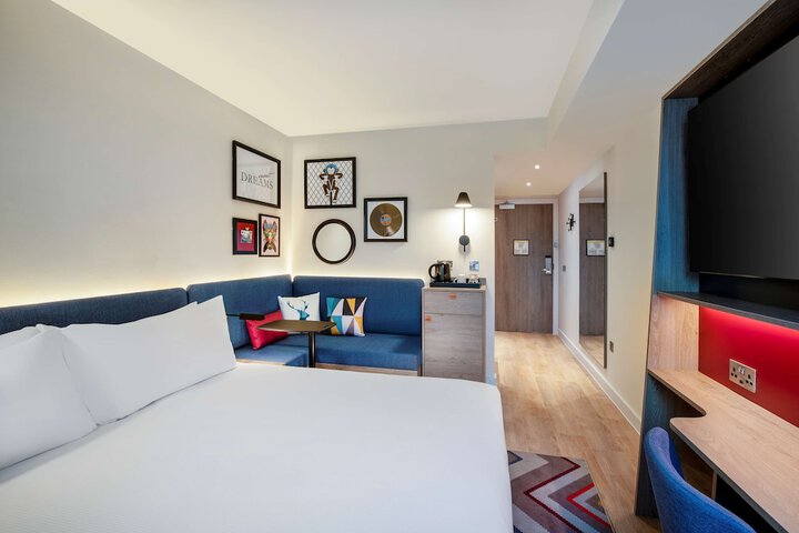 Room 20 of 54