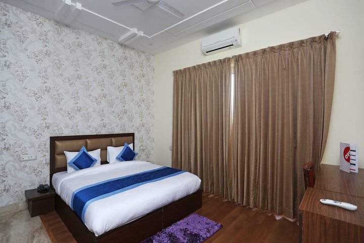 Room 15 of 26