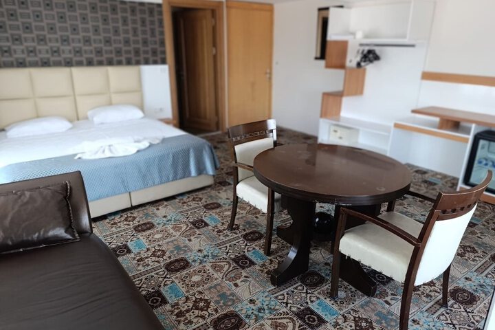 Room 20 of 37