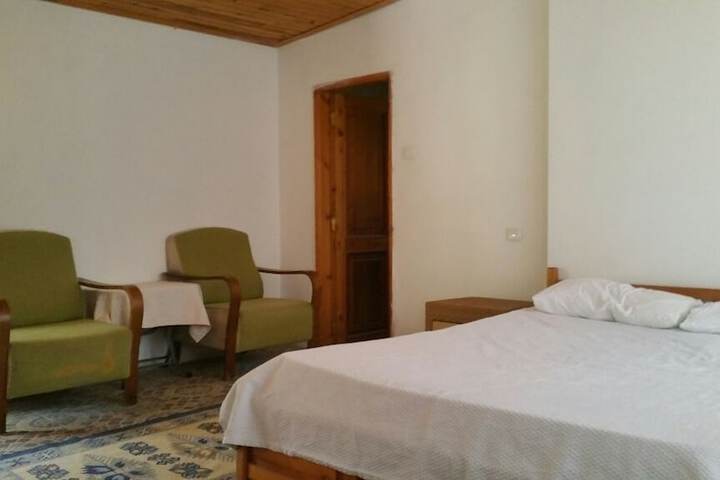 Room 2 of 20
