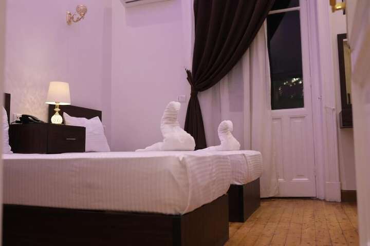 Room 7 of 26