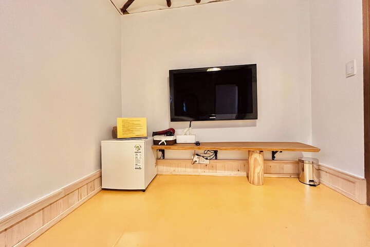 Room 12 of 60