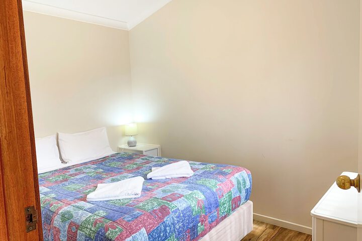 Room 27 of 79