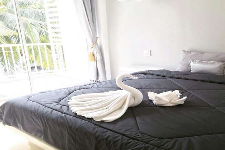 Room 8 of 11