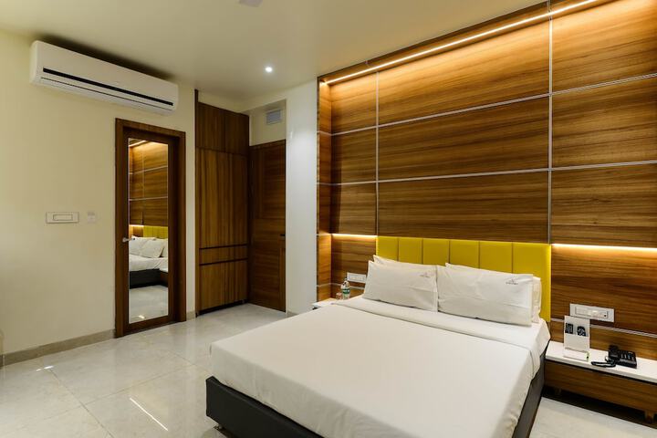 Room 43 of 85