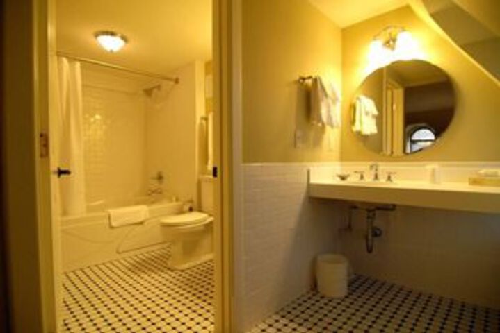 Room 4 of 29