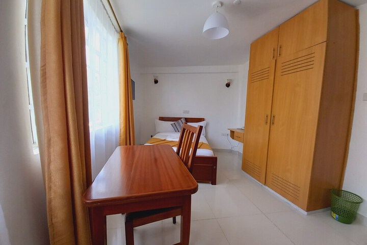 Room 12 of 43