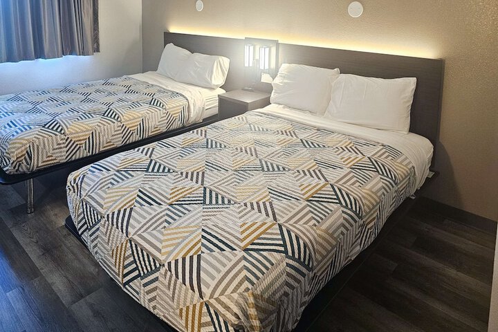 Room 12 of 40