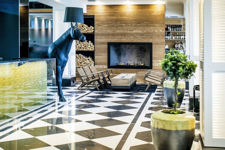 Lobby Photo