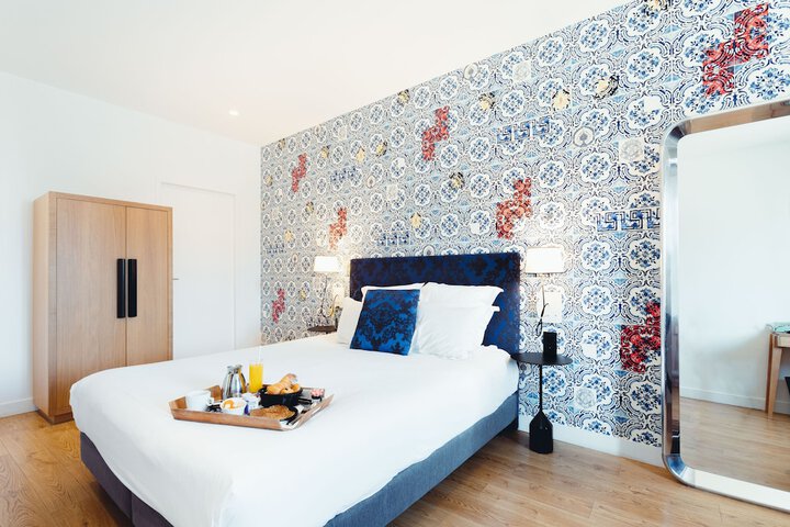 Room 10 of 64