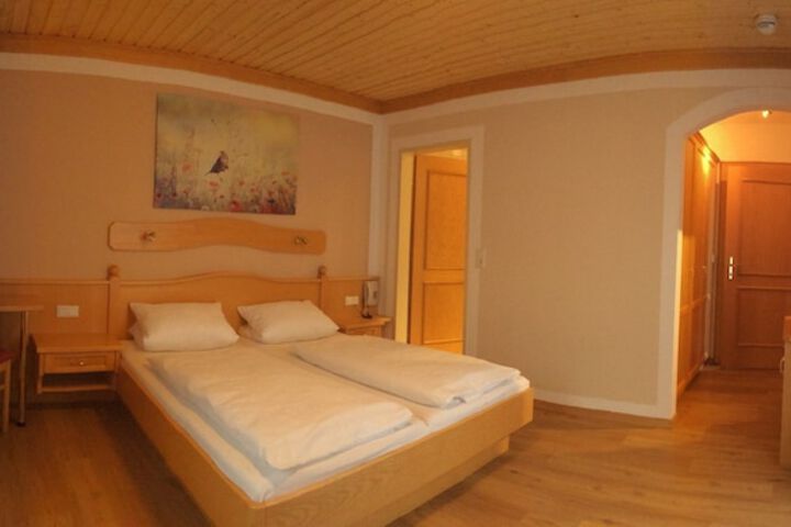 Room 3 of 23