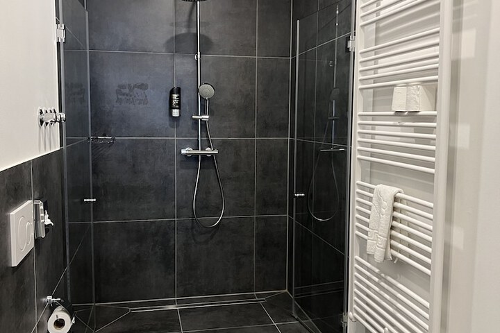 Room 18 of 23