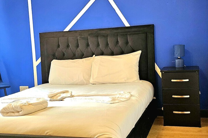 Room 36 of 80