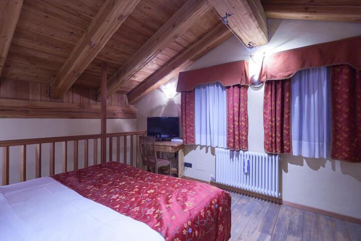 Room 15 of 55