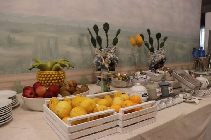 Breakfast/Coffee Service 47 of 94