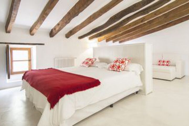 Room 16 of 27