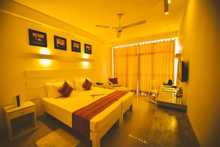 Room 4 of 48