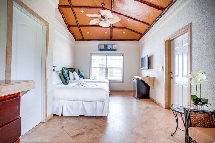 Room 3 of 87