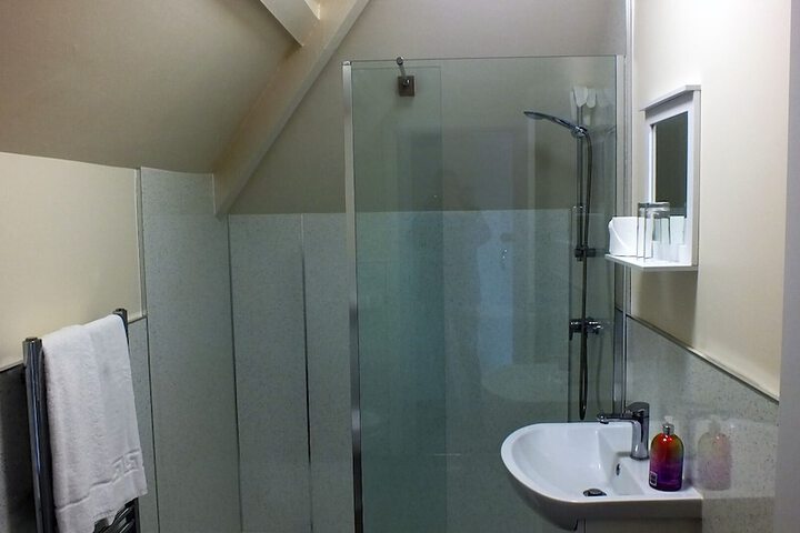 Room 7 of 38