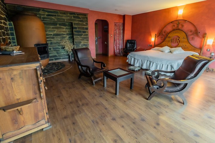 Room 13 of 64